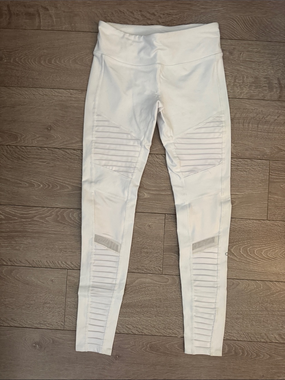 NWOT ALO White Moto Leggings
